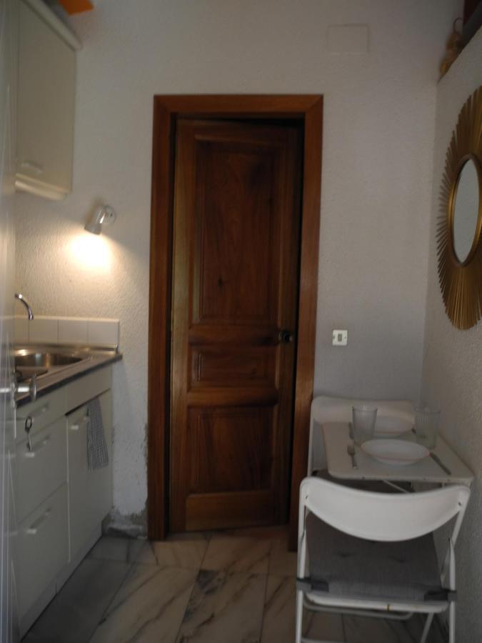 Tranquilos Estudios Cerca De La Playa Cadaques Exterior photo