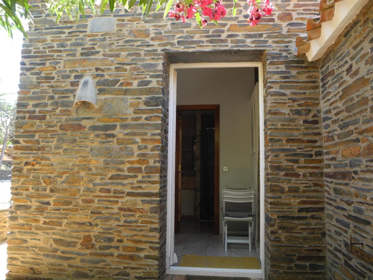 Tranquilos Estudios Cerca De La Playa Cadaques Exterior photo
